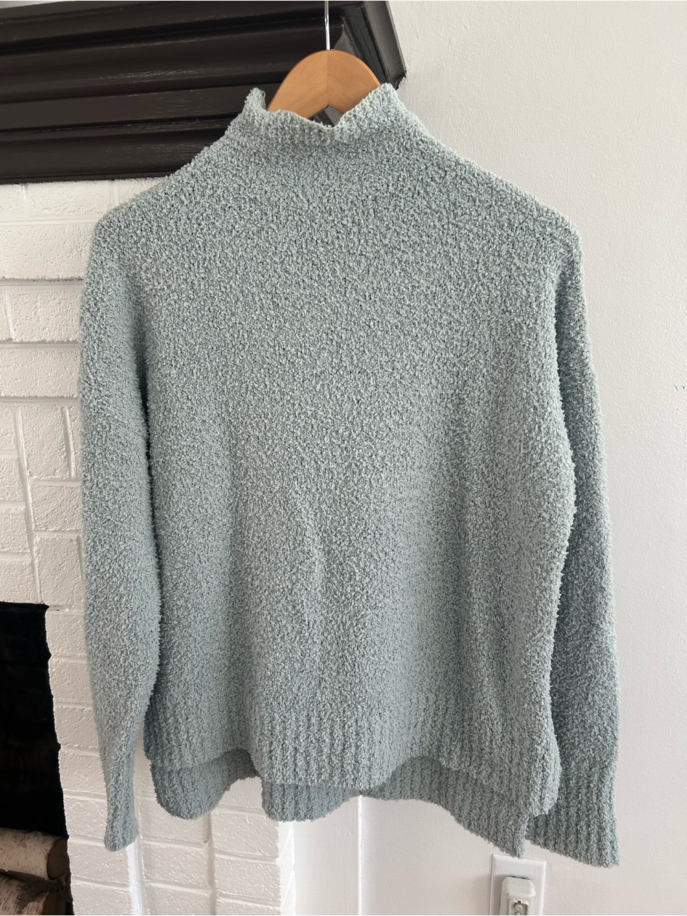 Tahari Soft Light Green Bouclé Turtleneck Sweater